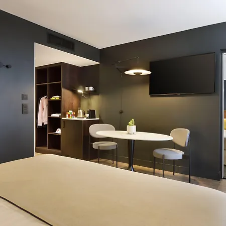 Rockypop アパートホテル 4*